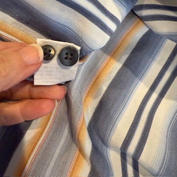 Tommy Bahama 100% Silk Striped Button Front Shirt Blue White Gold Size Medium - Picture 8 of 12